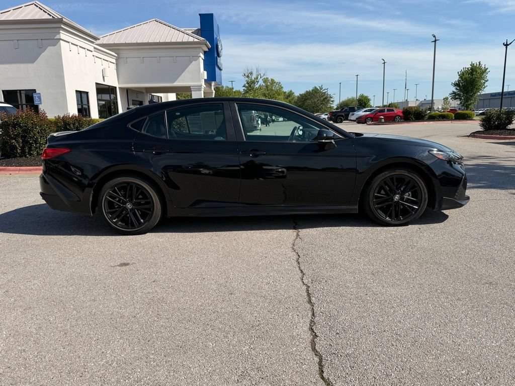 Used 2025 Toyota Camry SE FWD image 8