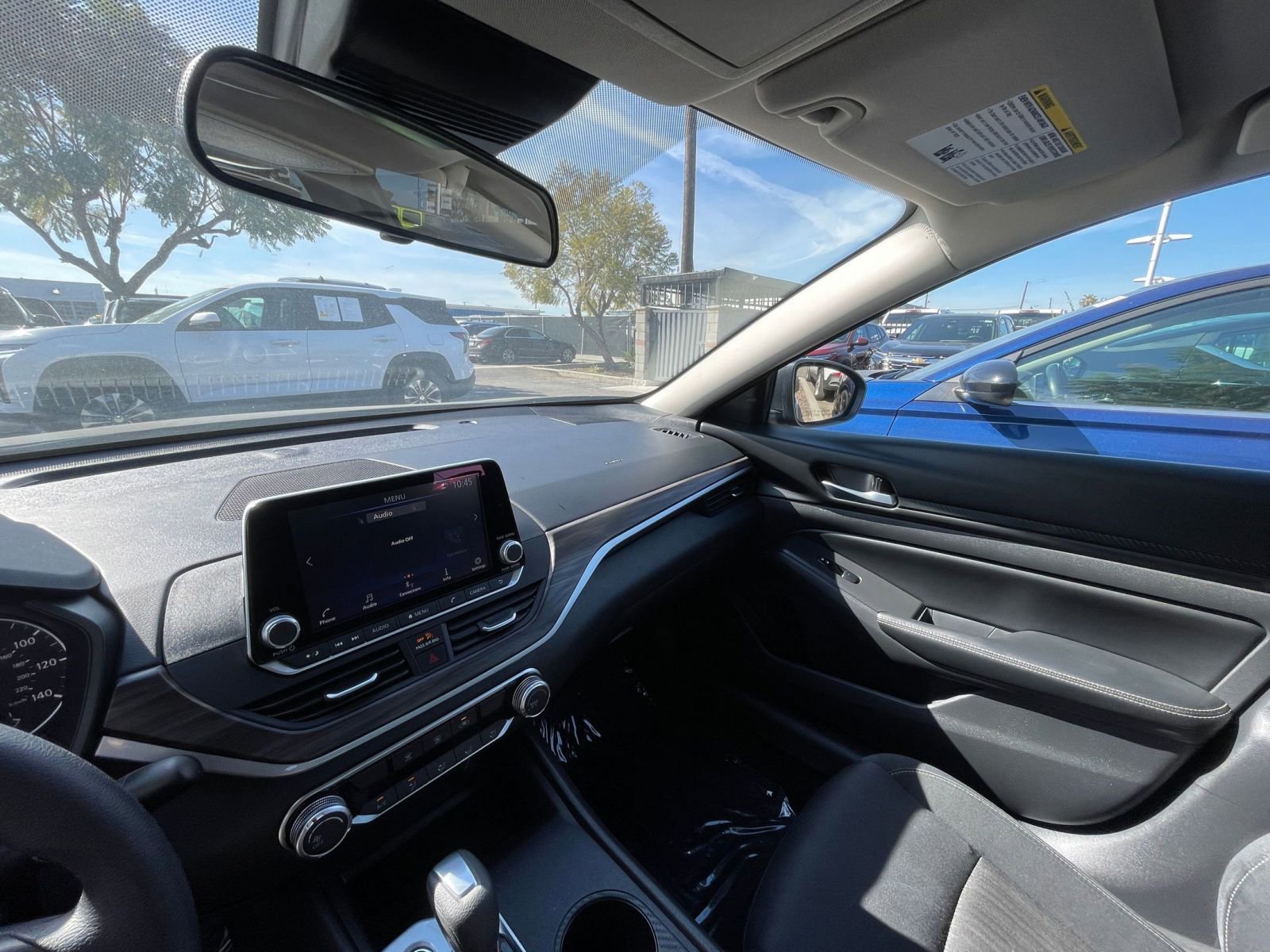 Used 2025 Nissan Altima 2.5 SV image 36