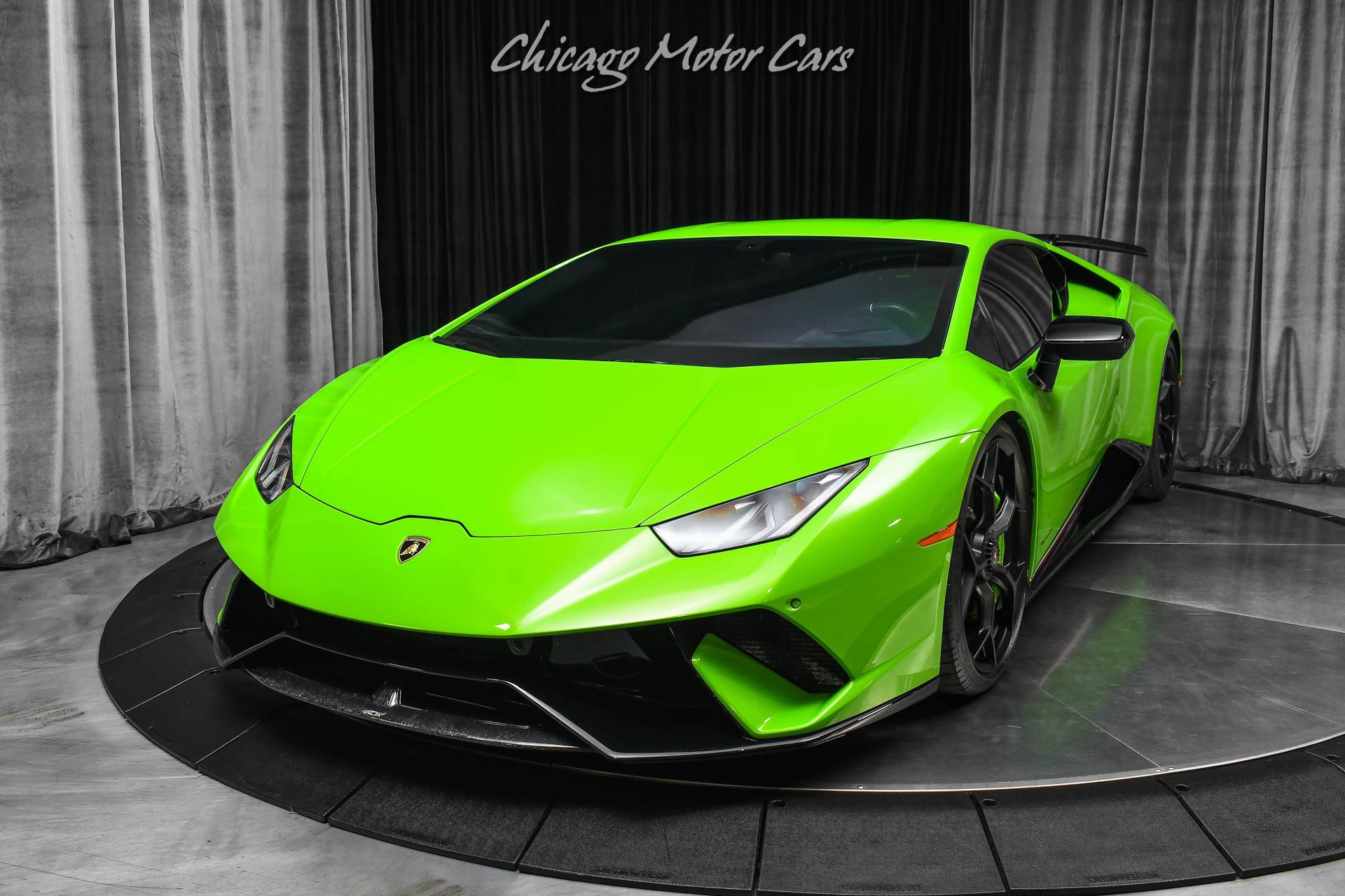 Used 2018 Lamborghini Huracan Performante AWD/4WD image 2