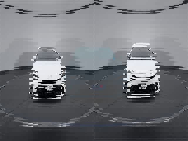 Used 2025 Toyota Camry SE image 3