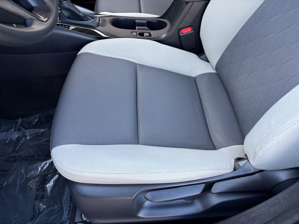Used 2025 Toyota Corolla LE FWD image 15