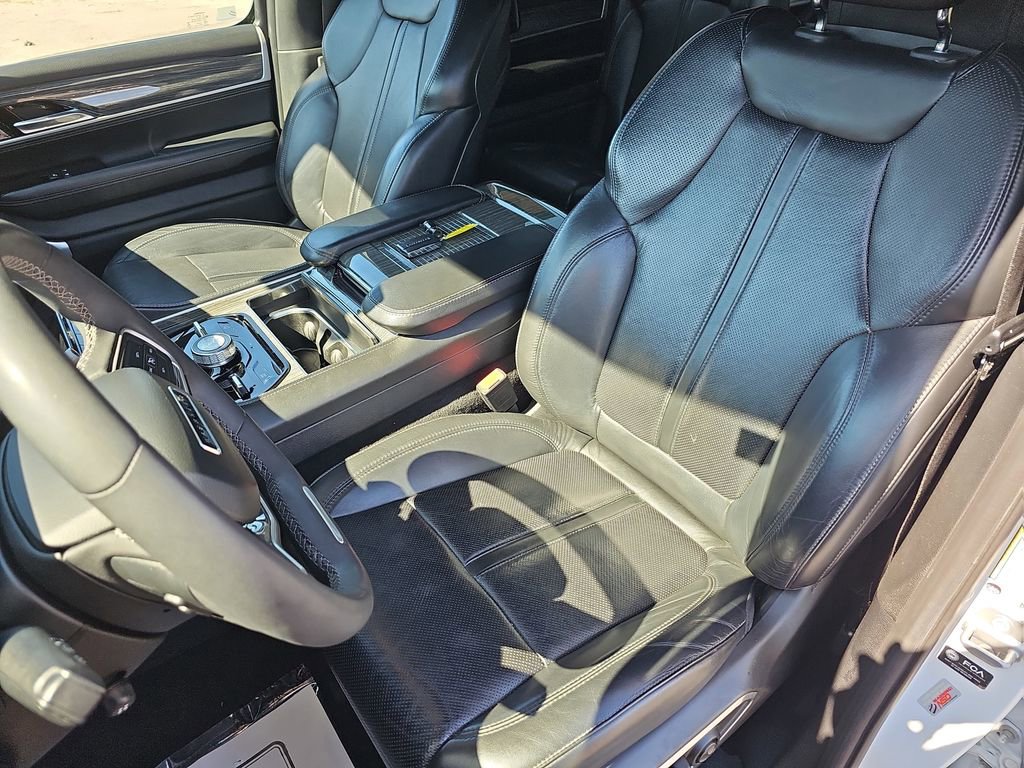 Used 2022 Jeep Wagoneer Series III w/ Premium Group I image 20