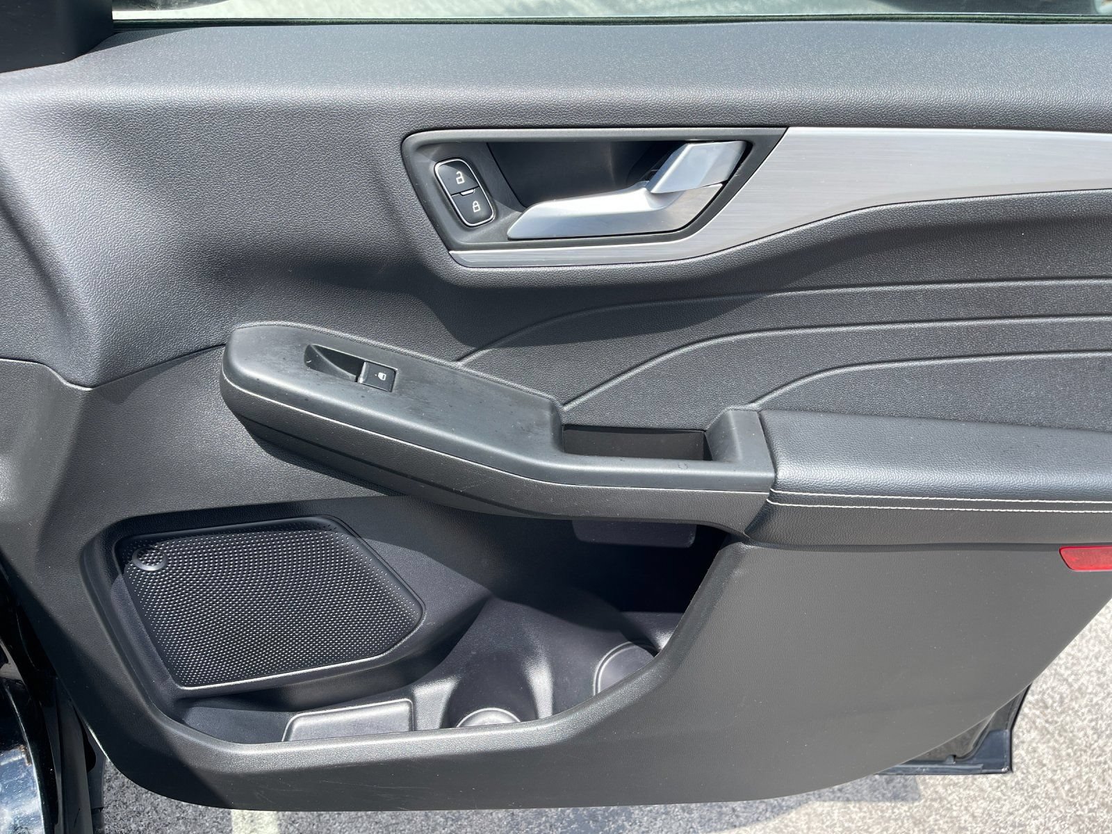 Used 2024 Ford Escape Platinum AWD/4WD image 19