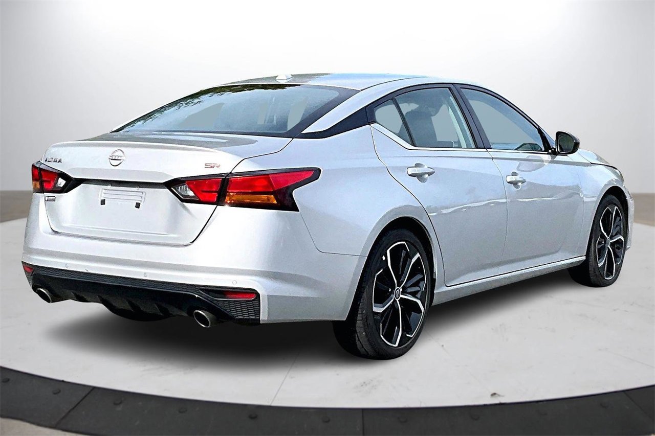 Used 2024 Nissan Altima 2.5 SR image 9