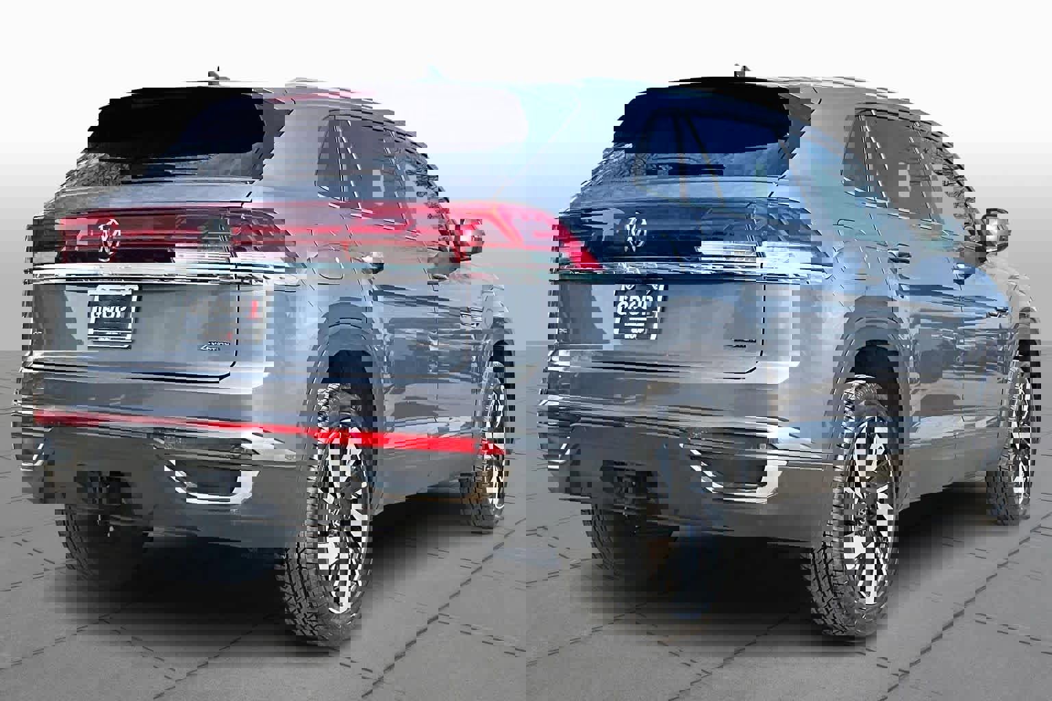 Used 2025 Volkswagen Atlas Cross Sport SE AWD/4WD image 13