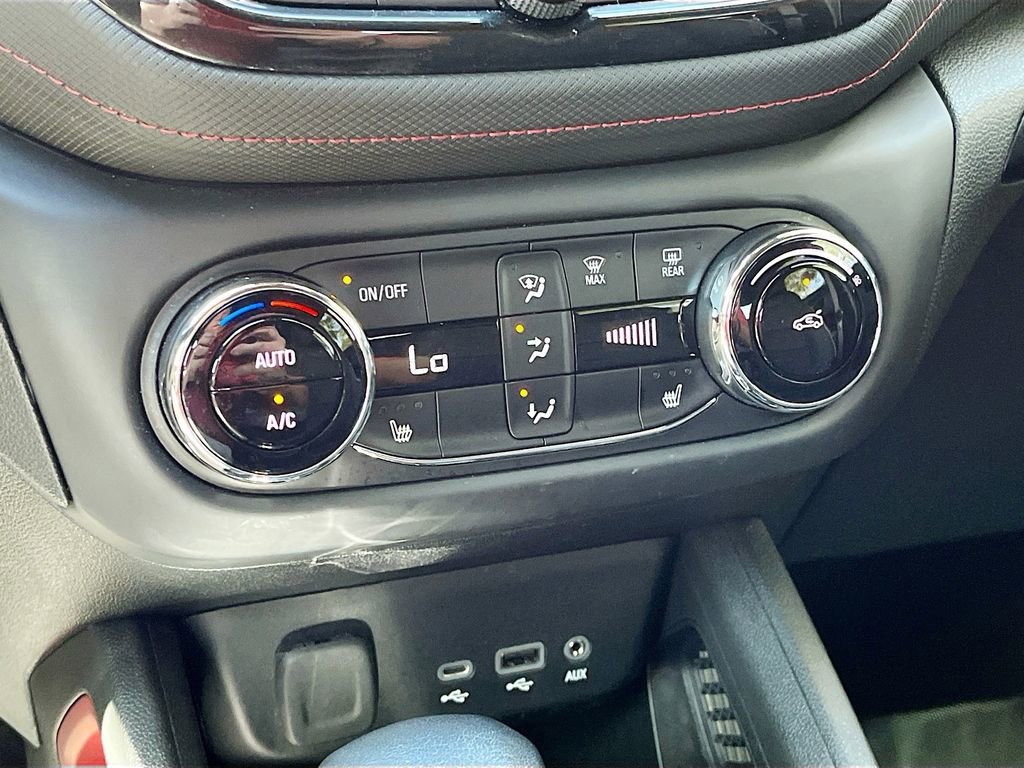 Used 2023 Chevrolet TrailBlazer RS w/ Sun and Liftgate Package image 15
