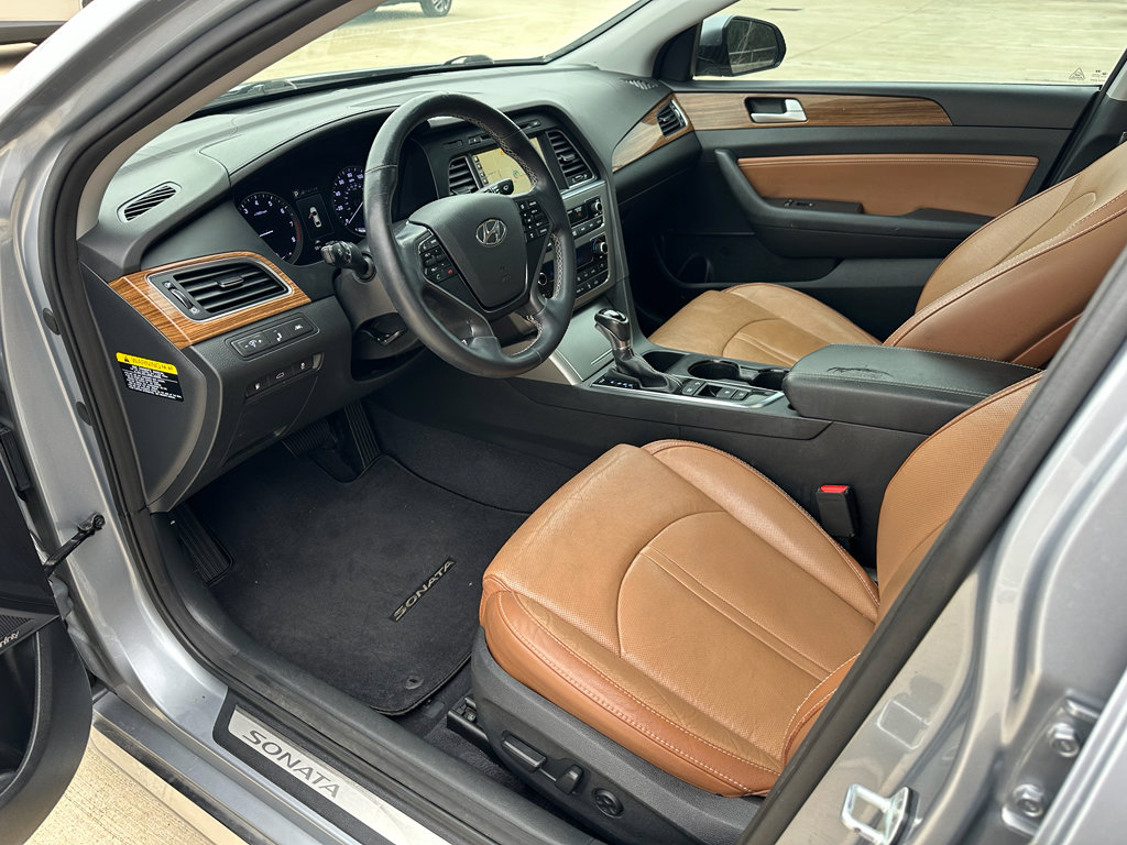 Used 2015 Hyundai Sonata Limited w/ Option Group 06 image 12