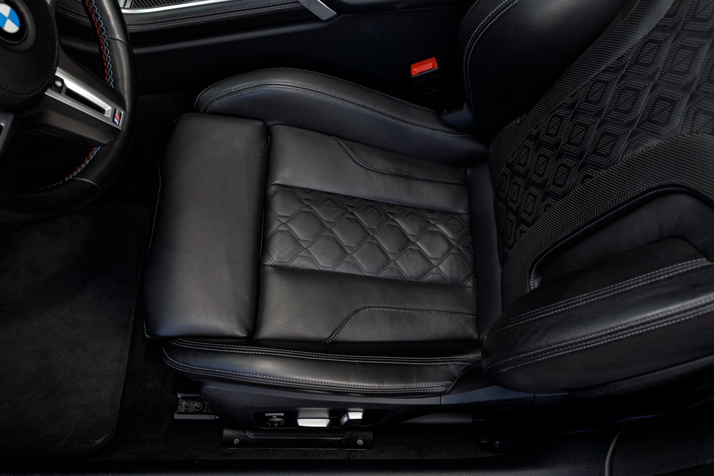 Used 2022 BMW M8 Competition w/ M Carbon Exterior Package image 32