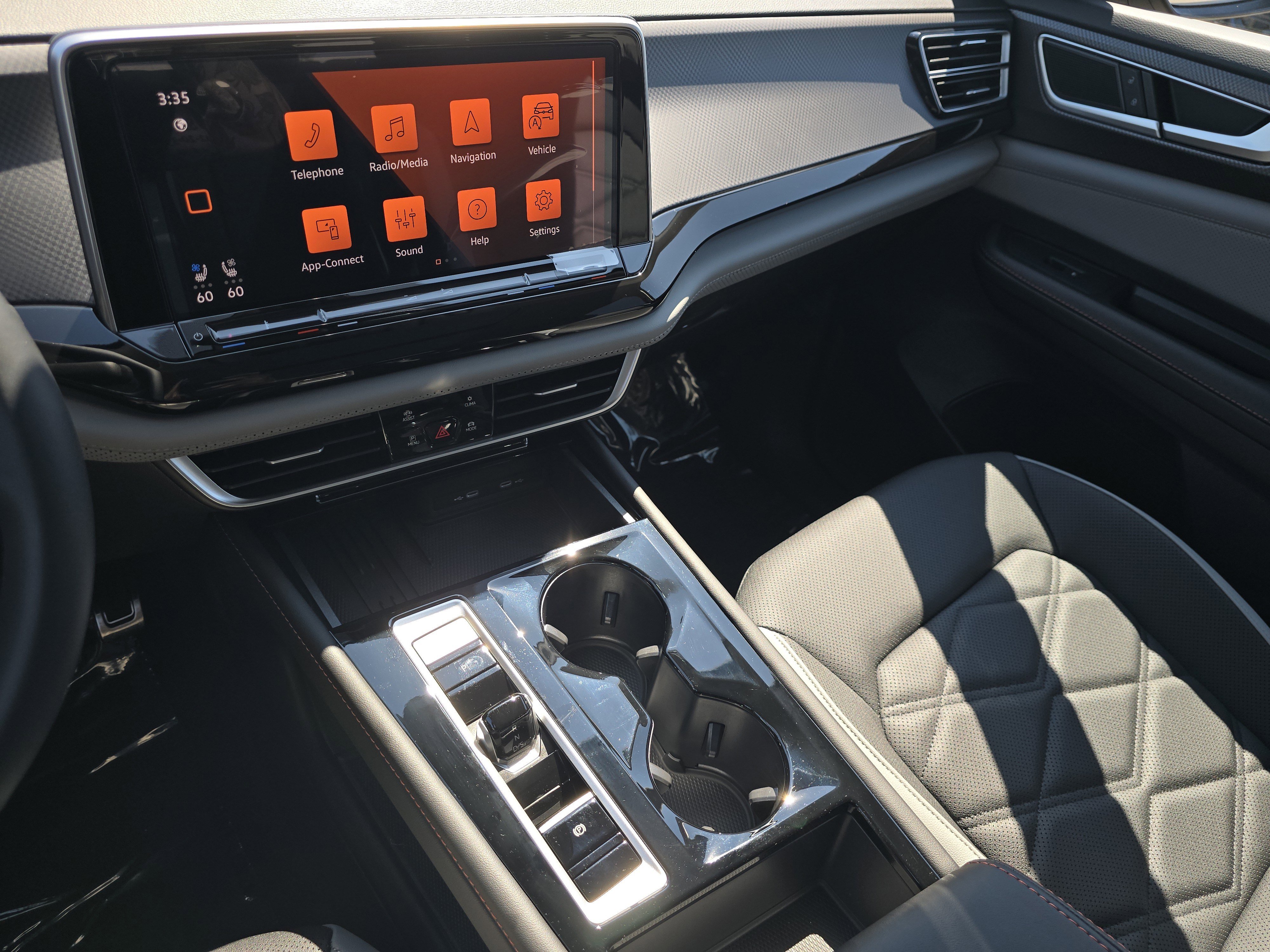 New 2025 Volkswagen Atlas Peak Edition SE image 24