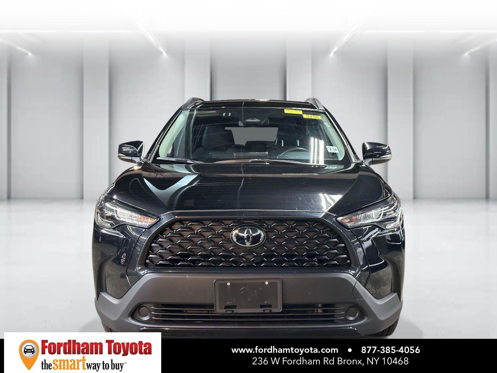 Used 2025 Toyota Corolla Cross LE image 8