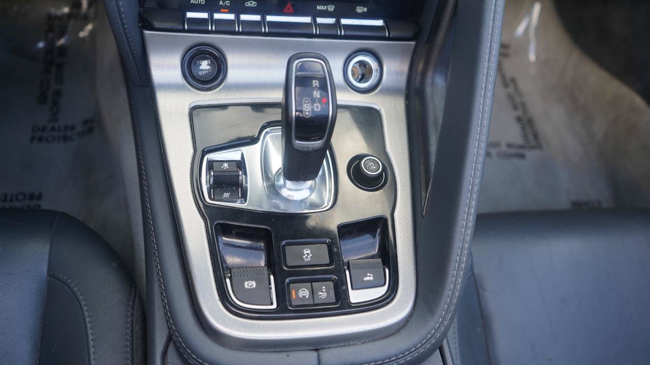 Used 2014 Jaguar F-TYPE Convertible RWD image 63