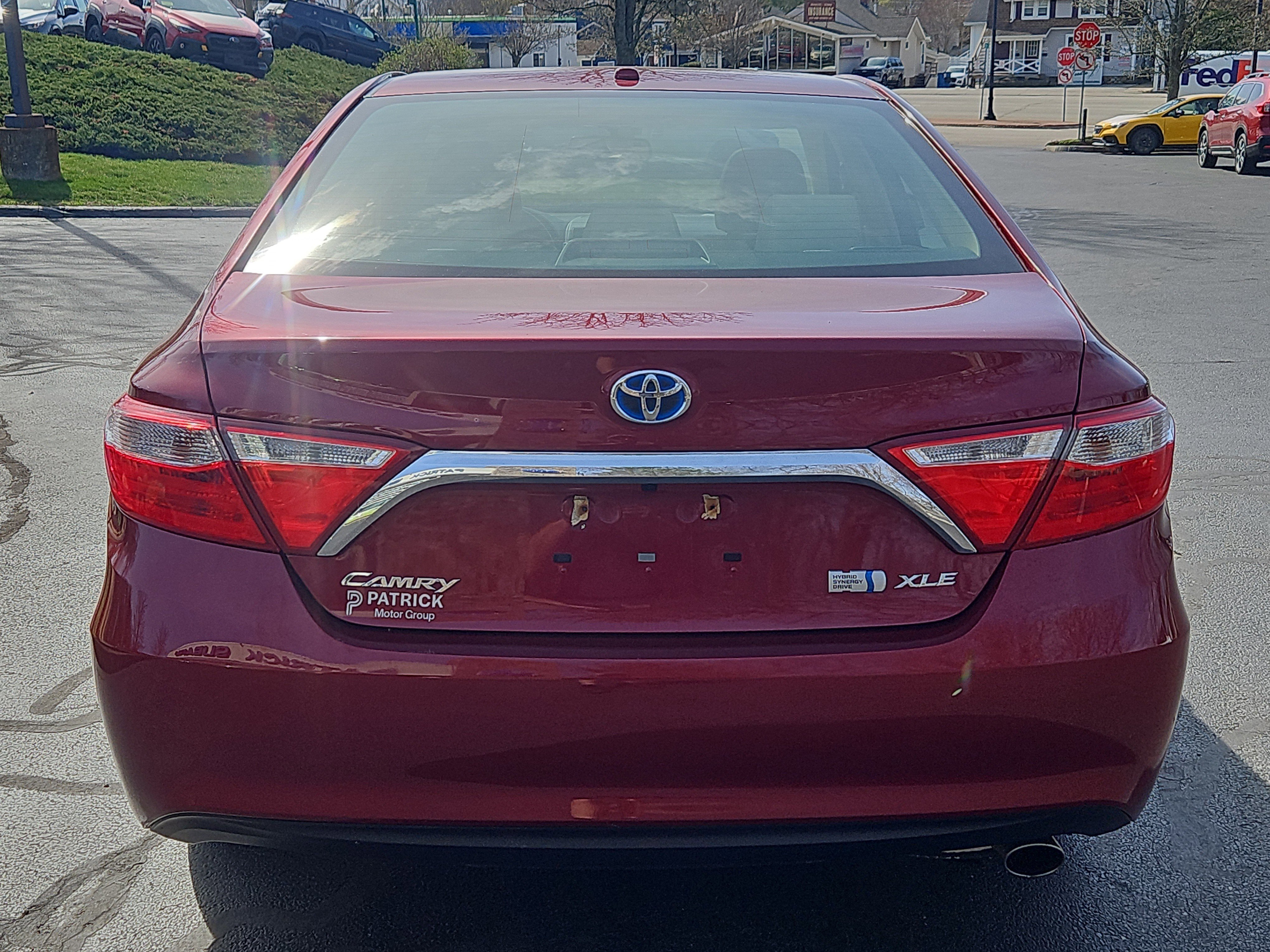 Used 2017 Toyota Camry XLE w/ Moonroof Package FWD image 24