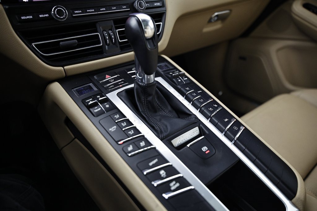 Certified 2020 Porsche Macan S image 39