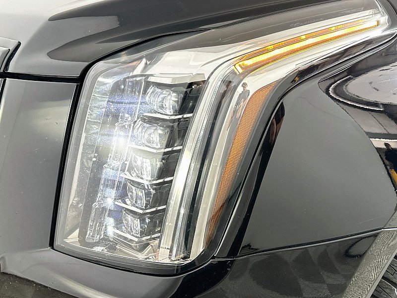 Used 2019 Cadillac Escalade Platinum w/ Escalade Sport Edition AWD/4WD image 8