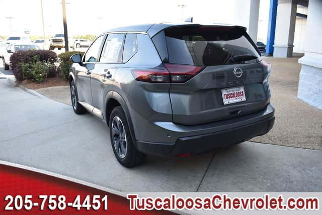Used 2024 Nissan Rogue SV image 7