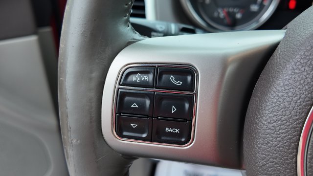 Used 2011 Jeep Grand Cherokee Laredo AWD/4WD image 22