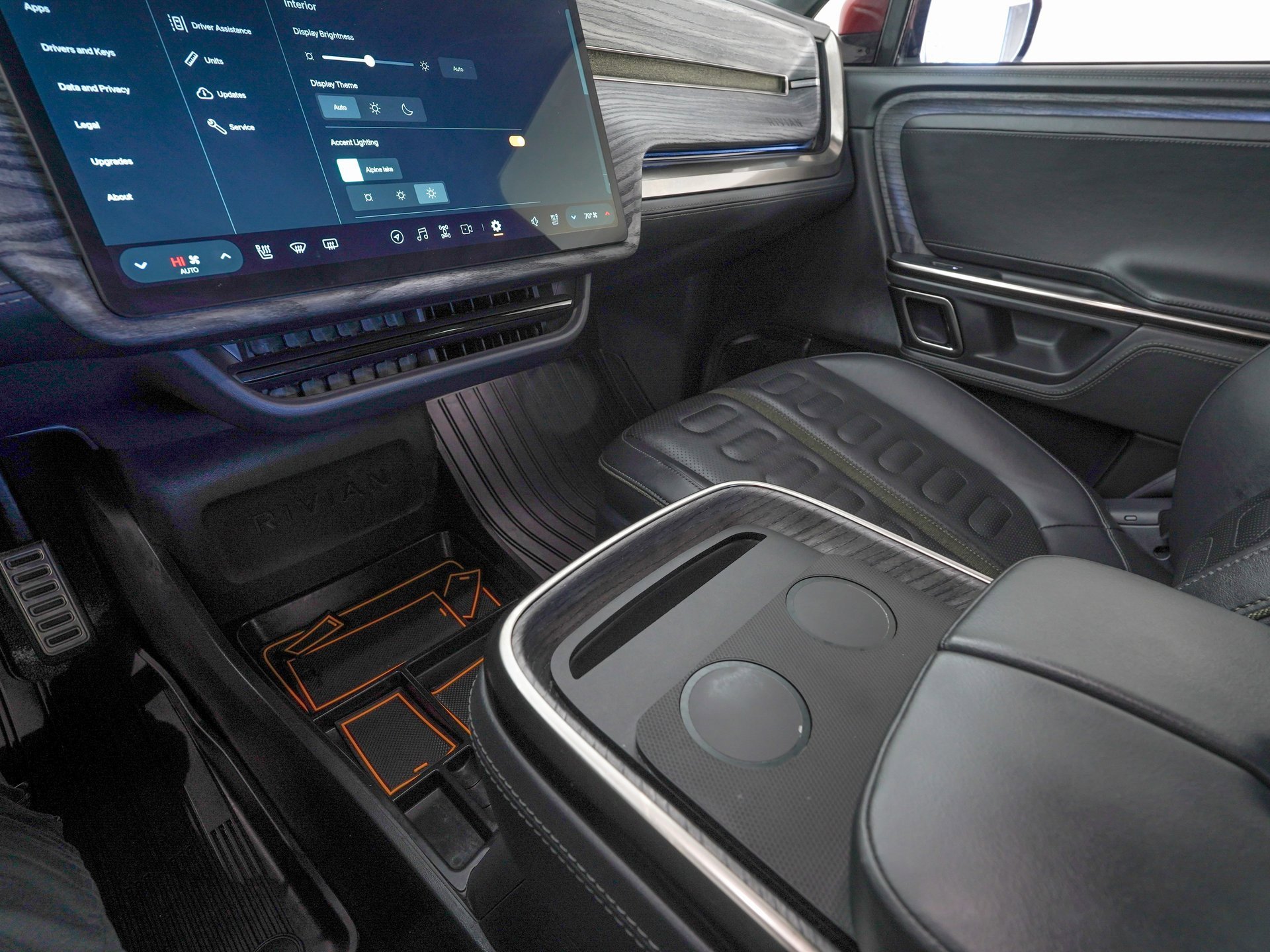 Used 2022 Rivian R1T Adventure image 21