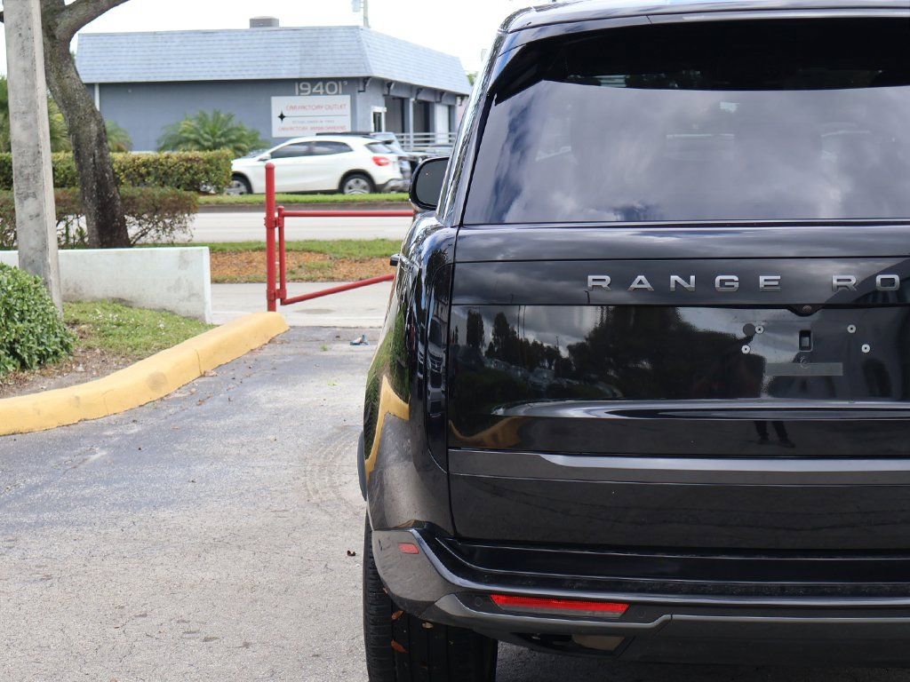 Used 2023 Land Rover Range Rover SE AWD/4WD image 20
