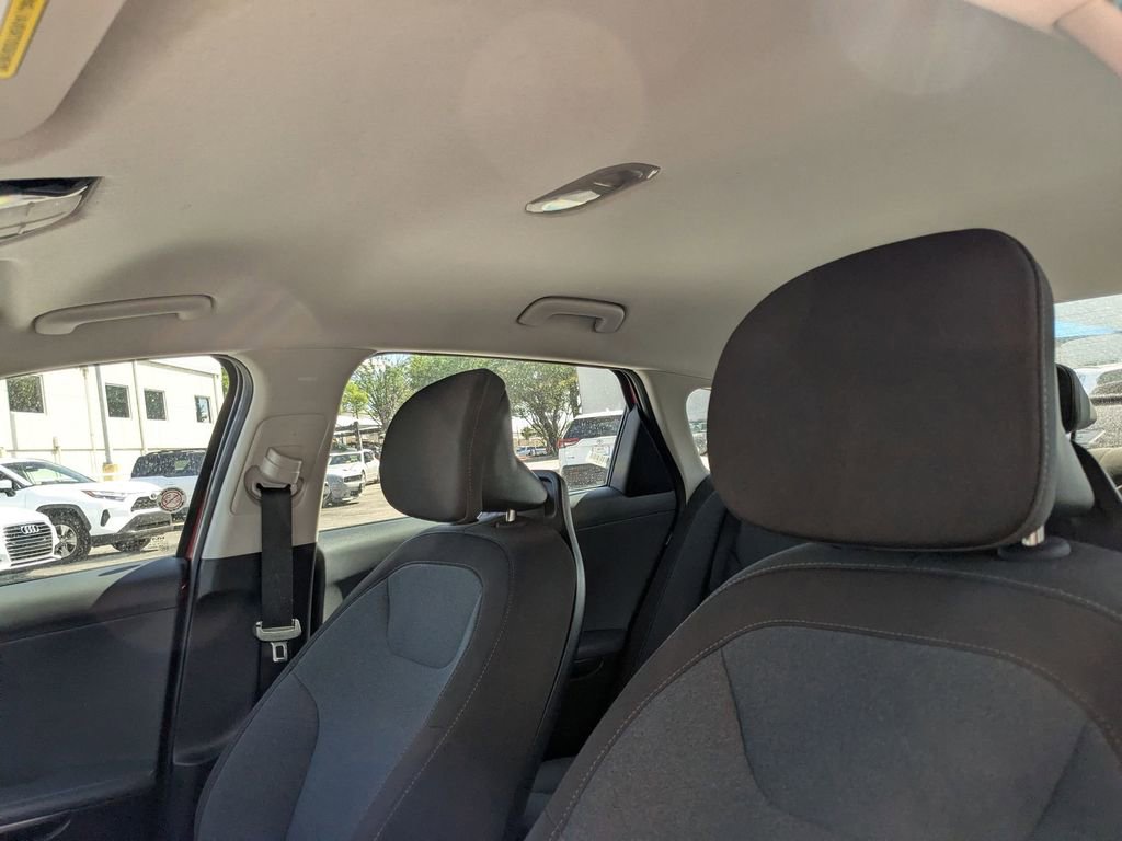 Used 2025 Kia K4 LXS image 15