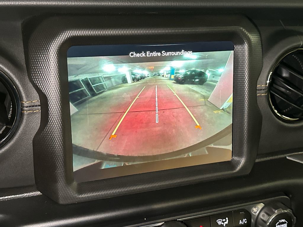 Used 2022 Jeep Wrangler Unlimited Sahara image 23