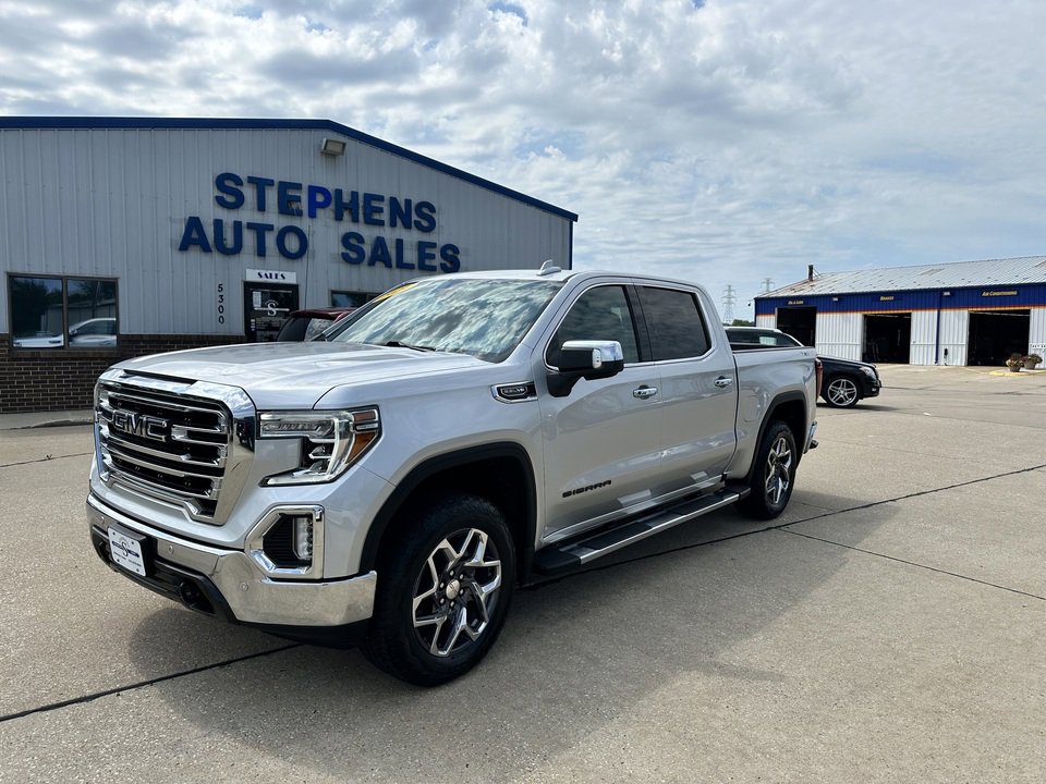 Used 2021 GMC Sierra 1500 SLT w/ SLT Premium Plus Package image 1