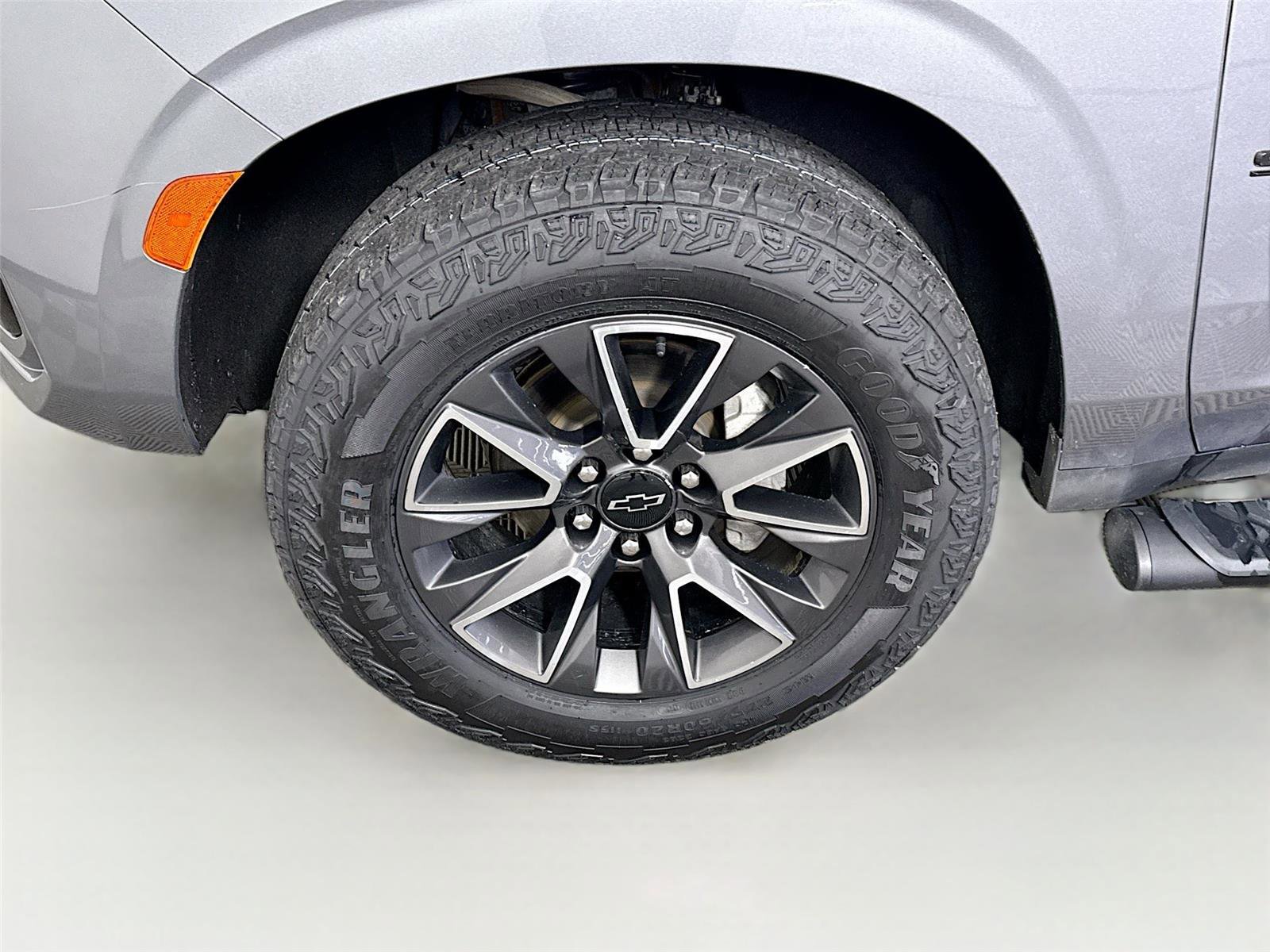 Used 2022 Chevrolet Suburban Z71 w/ Luxury Package image 26