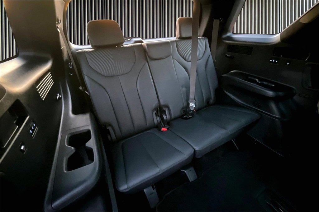 Used 2023 Hyundai Palisade Calligraphy w/ Cargo Package image 27