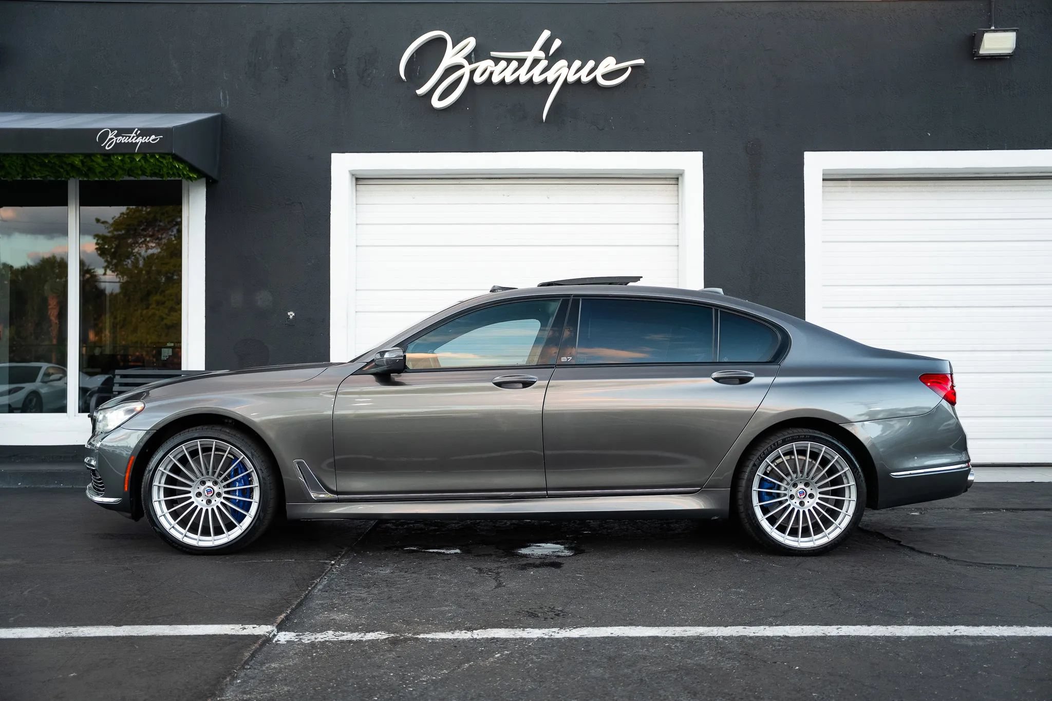 Used 2018 BMW ALPINA B7 xDrive w/ Luxury Rear Seating Package AWD/4WD image 10