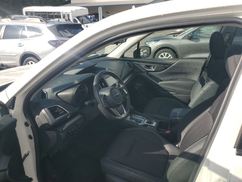 Used 2024 Subaru Forester Premium image 9