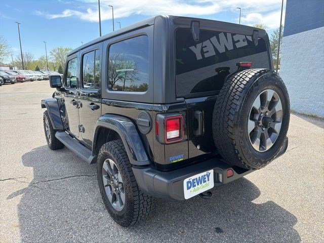 Used 2018 Jeep Wrangler Unlimited Sahara AWD/4WD image 3