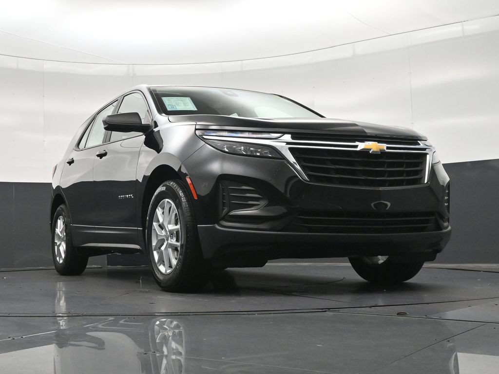 Used 2024 Chevrolet Equinox LS FWD image 30
