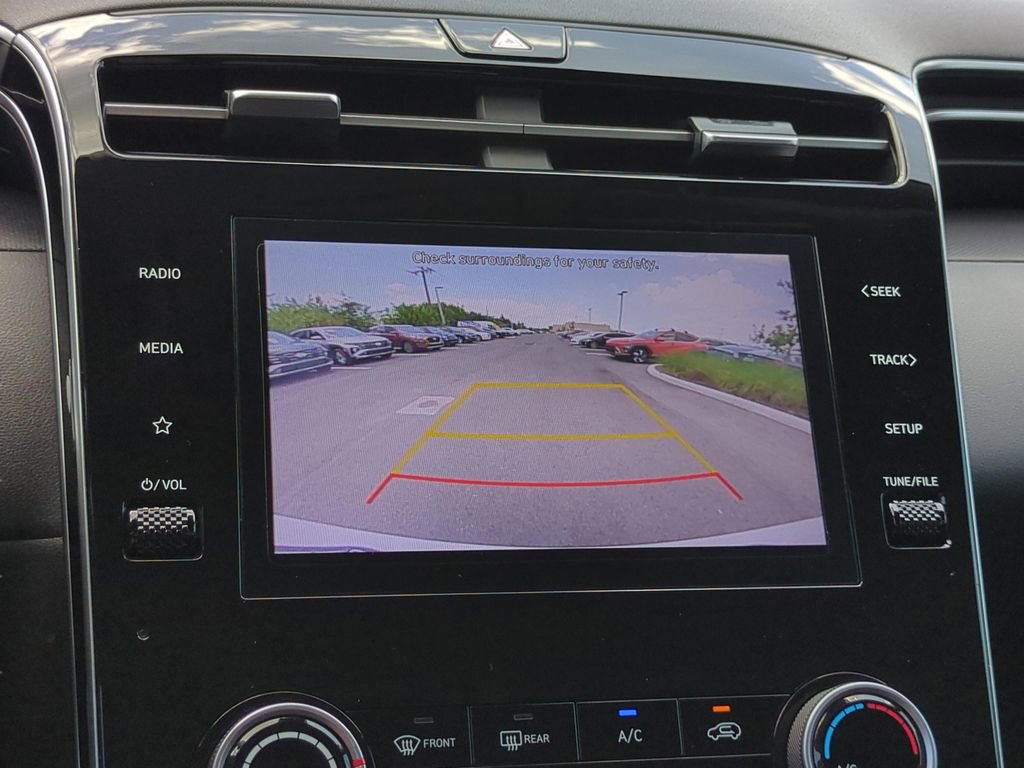 Certified 2022 Hyundai Tucson SEL FWD image 17