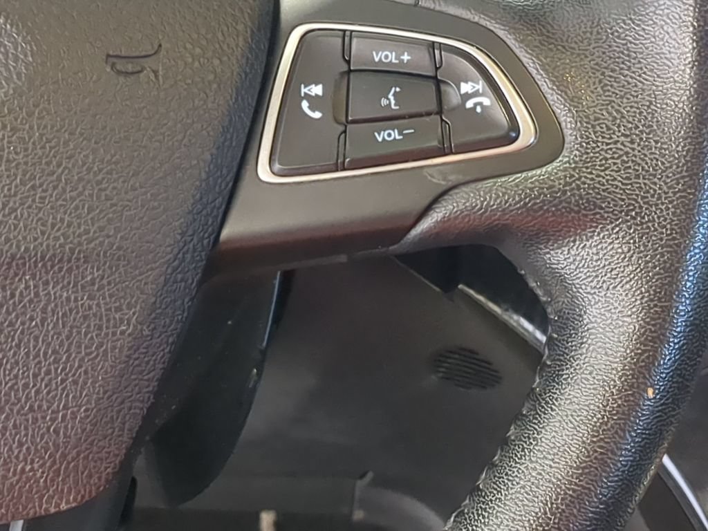 Used 2017 Ford Escape Titanium w/ Equipment Group 301A AWD/4WD image 25