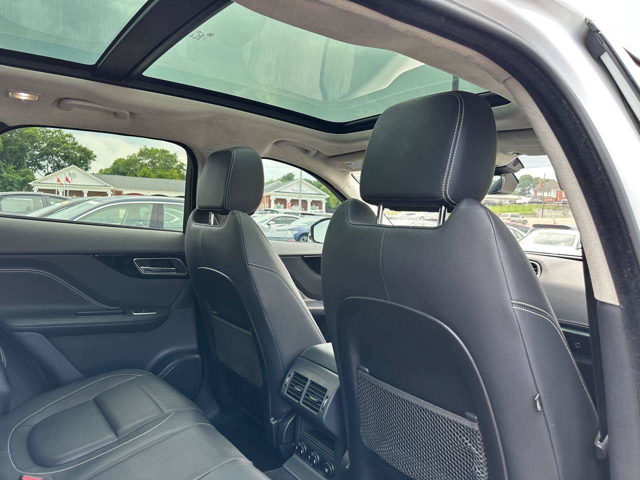Used 2019 Jaguar F-PACE R-Sport AWD/4WD image 33