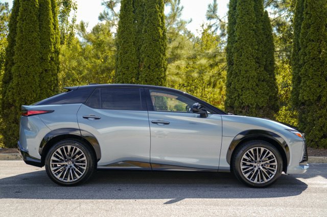 Used 2023 Lexus RZ 450e Premium w/ Accessory Package (Z1) AWD/4WD image 8