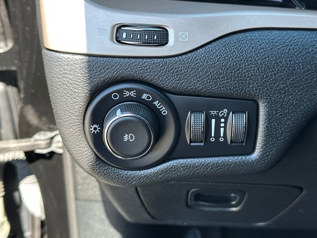 Used 2017 Jeep Cherokee High Altitude image 20