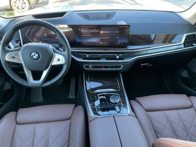 Used 2026 BMW X7 xDrive40i w/ Premium Package image 12