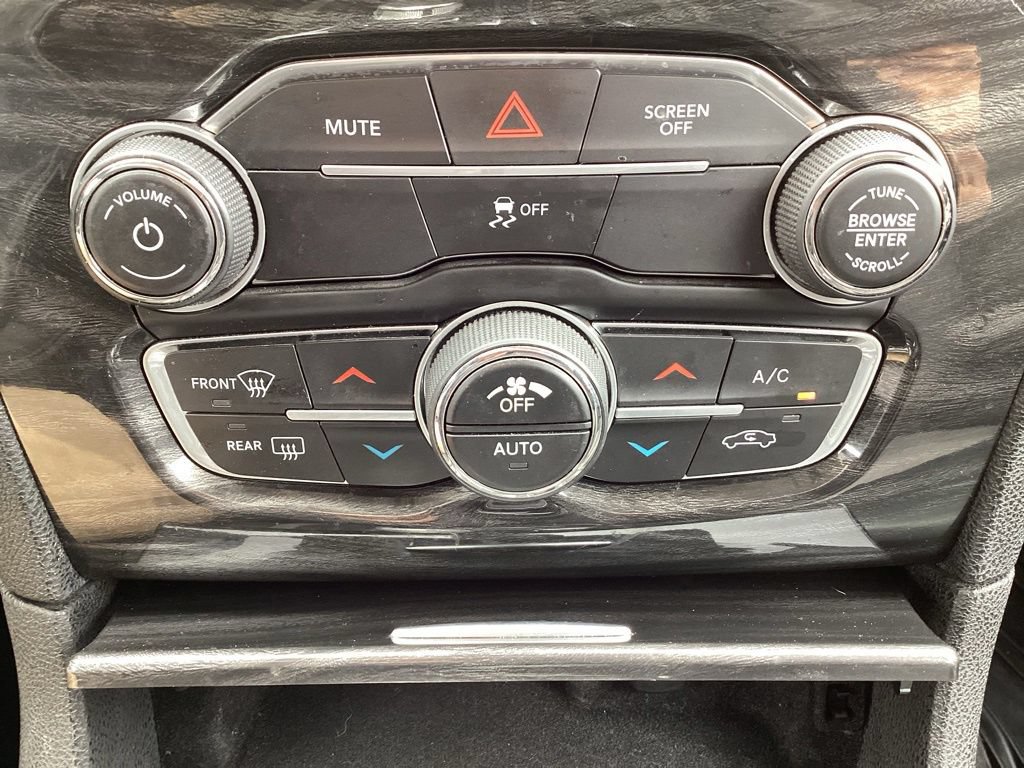 Used 2019 Chrysler 300 Touring w/ Sport Appearance Package AWD/4WD image 16