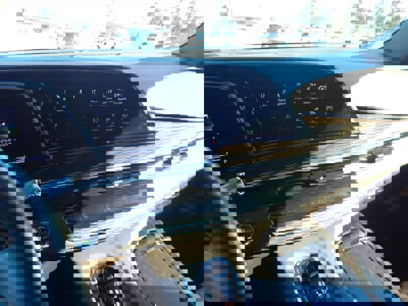 Used 2022 Cadillac Escalade Premium Luxury w/ LPO, Radiant Package image 30