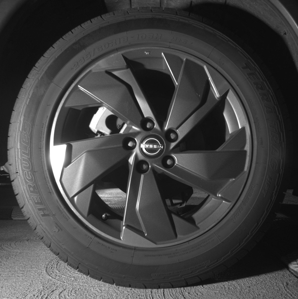 Used 2025 Nissan Rogue SV FWD image 15