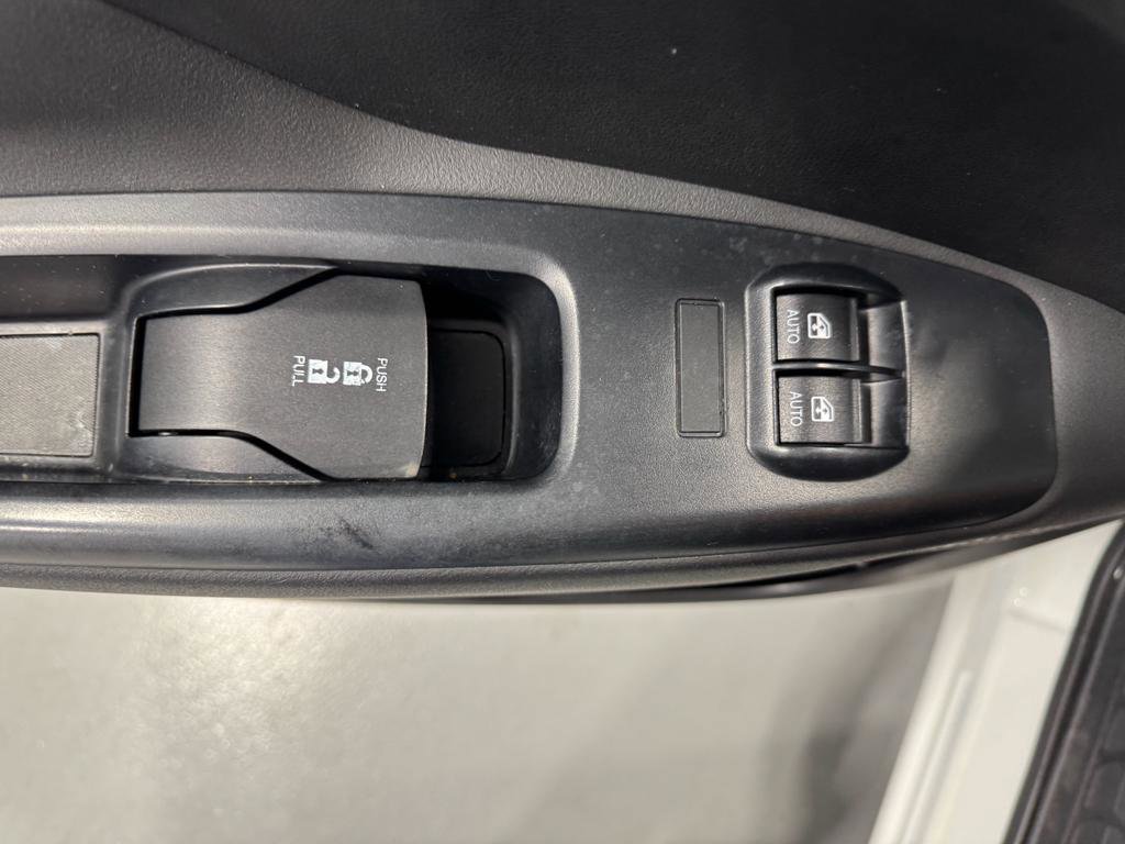 Used 2019 RAM ProMaster City Tradesman SLT image 8