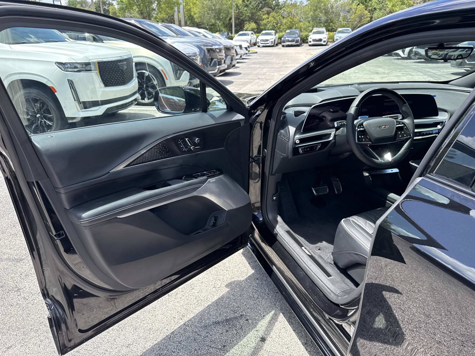 Certified 2026 Cadillac Lyriq V AWD/4WD image 18