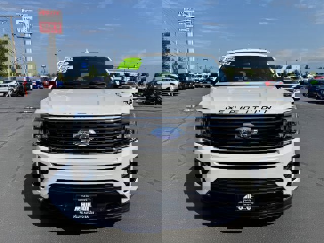 Used 2020 Ford Expedition Limited w/ Equipment Group 303A image 2