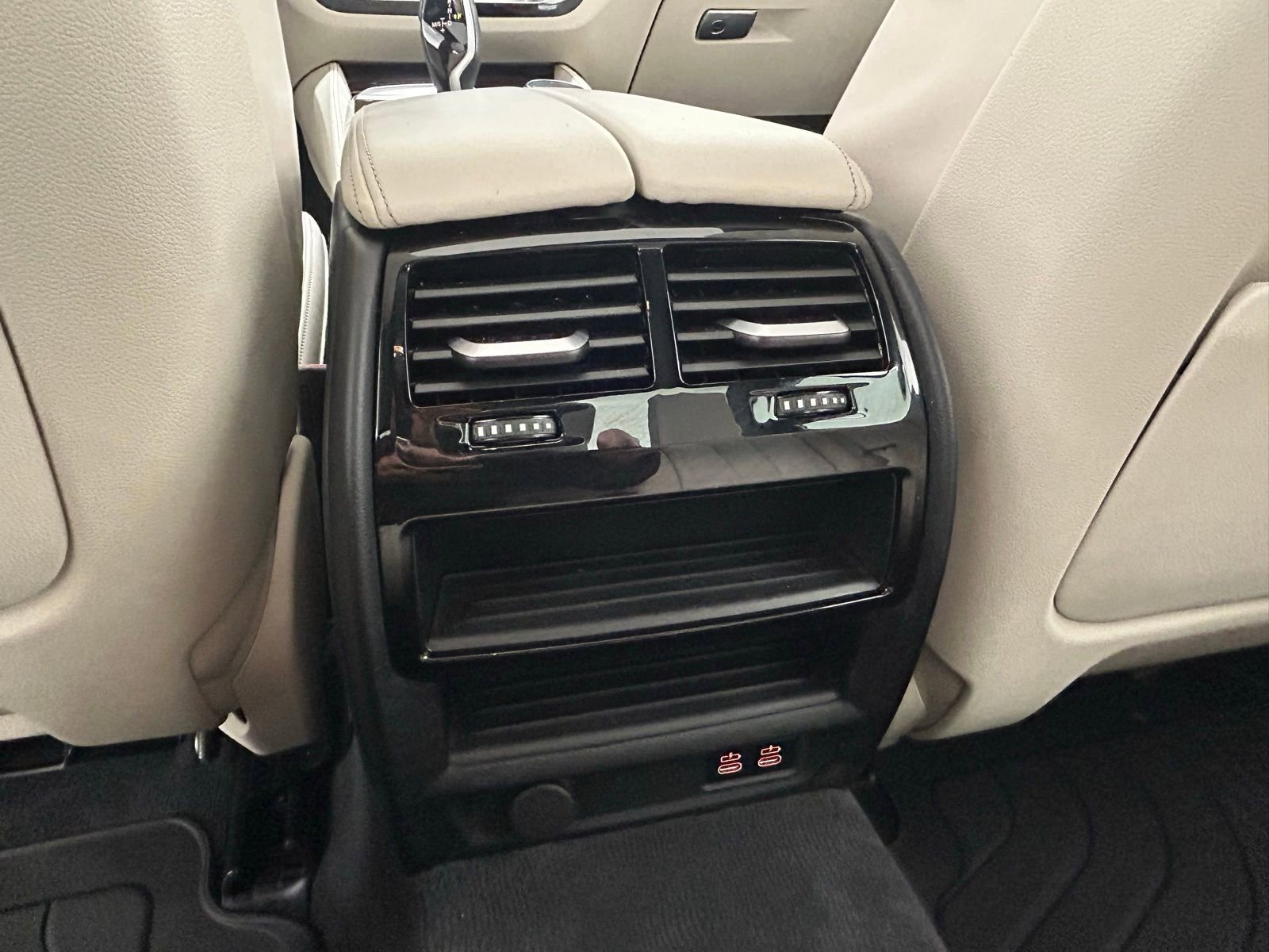 Used 2023 BMW 540i xDrive w/ M Sport Package image 36