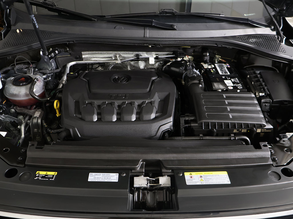Certified 2023 Volkswagen Tiguan SE R-Line AWD/4WD image 22