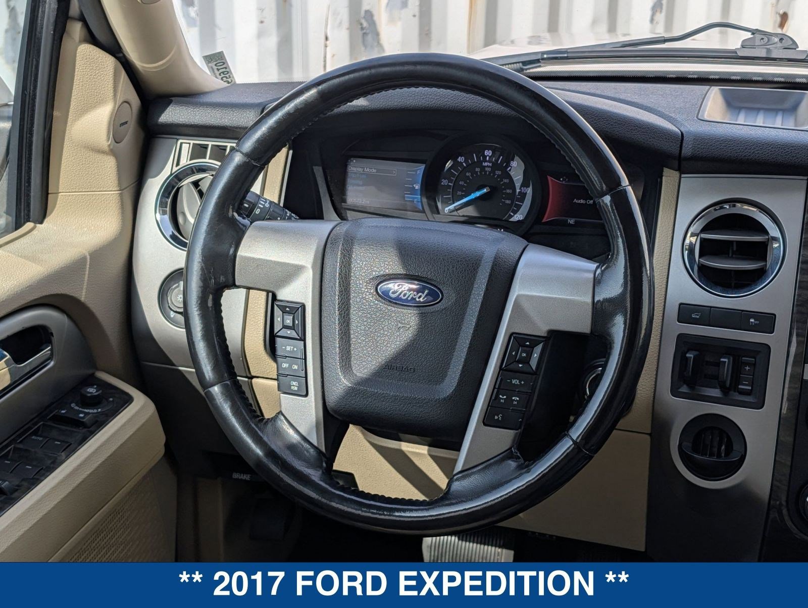 Used 2017 Ford Expedition Limited w/ Equipment Group 301A image 18