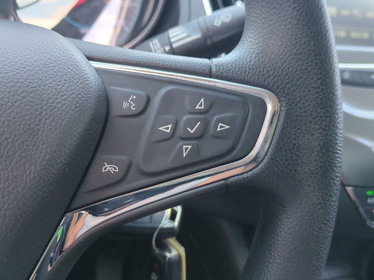 Used 2017 Chevrolet Cruze LT FWD image 23