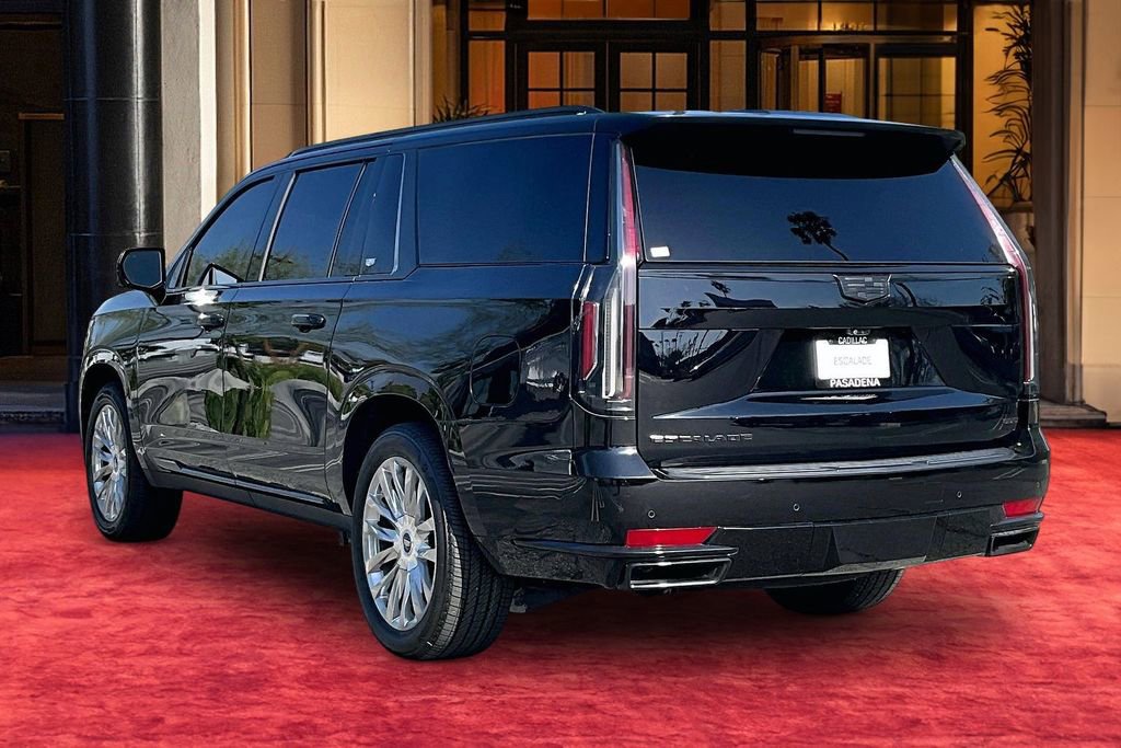Used 2023 Cadillac Escalade ESV Premium Luxury w/ Performance Package AWD/4WD image 4