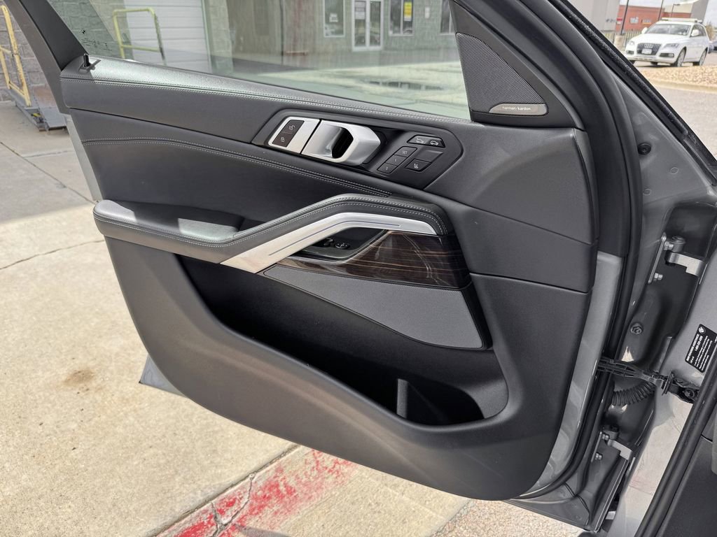 Used 2024 BMW X6 xDrive40i w/ Premium Package AWD/4WD image 13