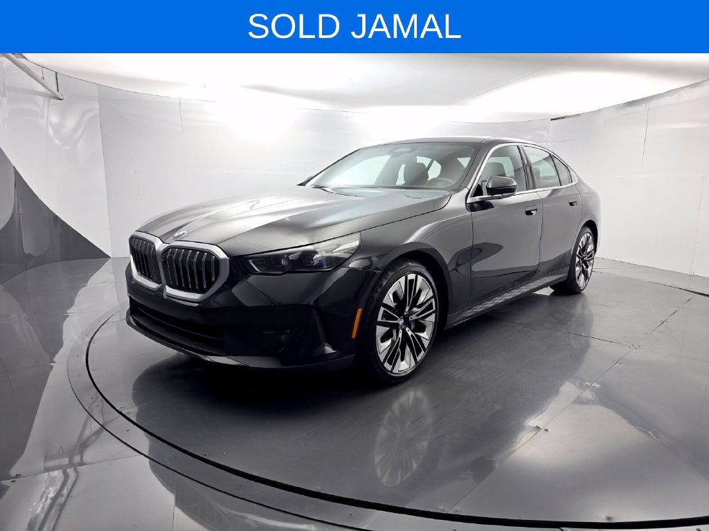Certified 2024 BMW 530i w/ Premium Package RWD image 8